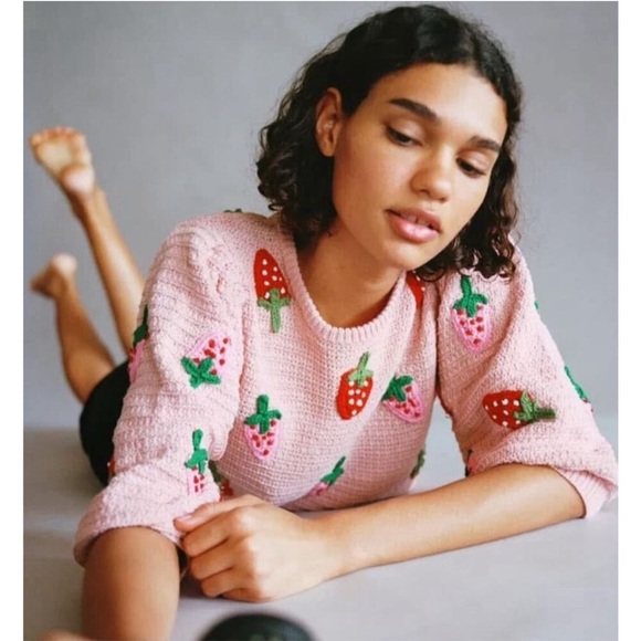 Zara Pink Strawberry Knit Sweater - Picture 3 of 6